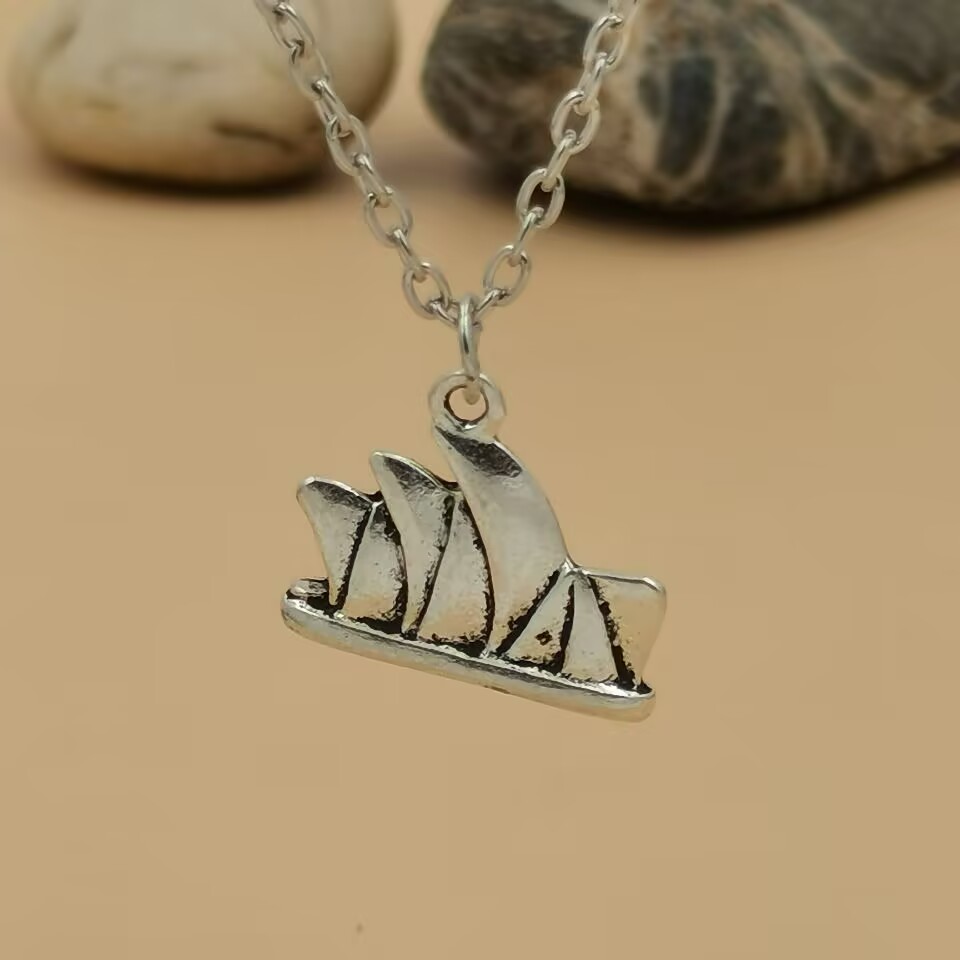 Collier pendentif maison d'opé - Men'S Fashion Sydney avis et prix